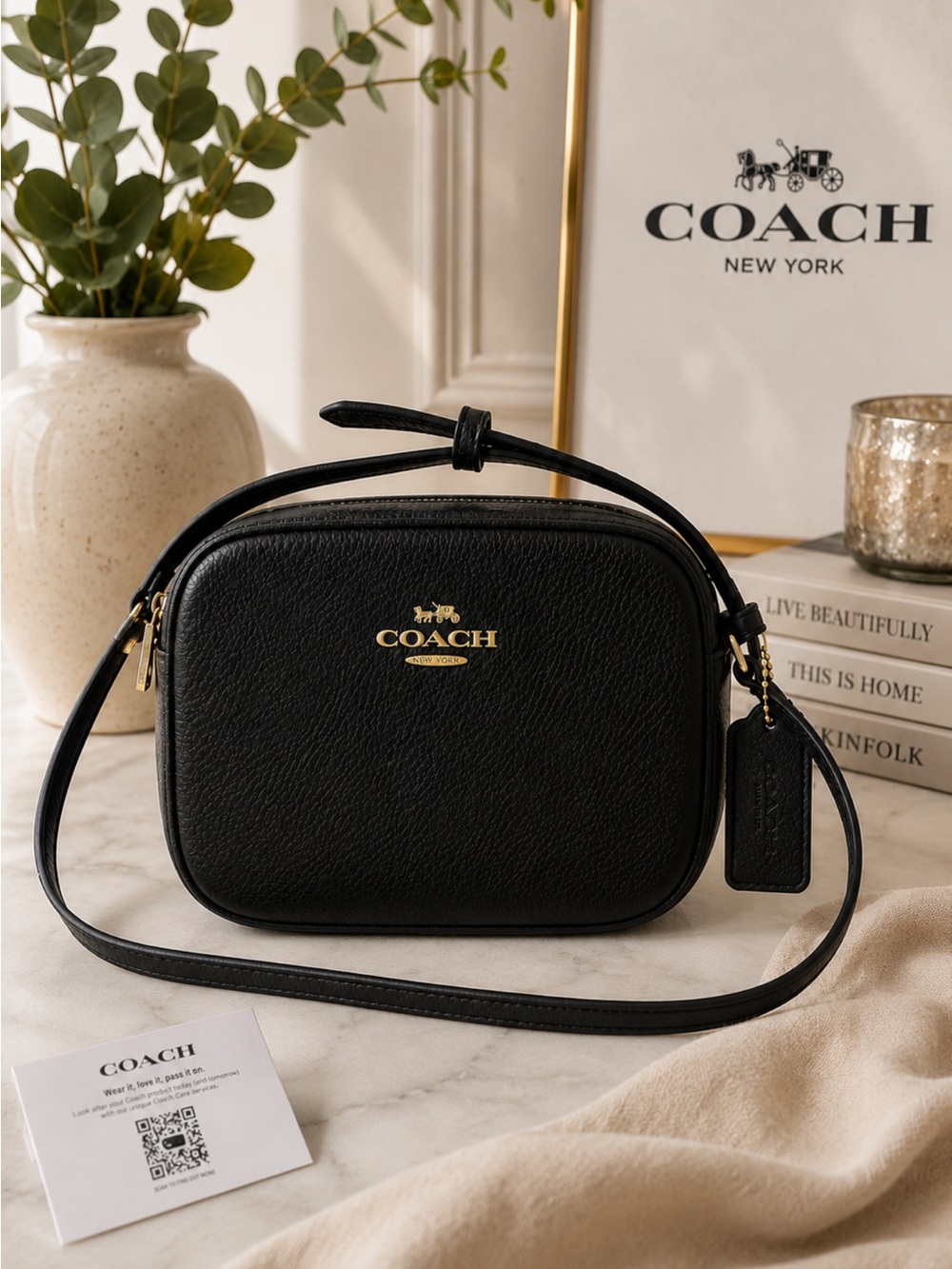 EUC Coach Black Refined Pebbled Leather Mini Jamie Crossbody Camera Bag CA069